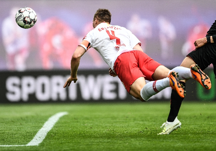  霍芬海姆主场大胜奥格斯堡终结三轮不胜颓势