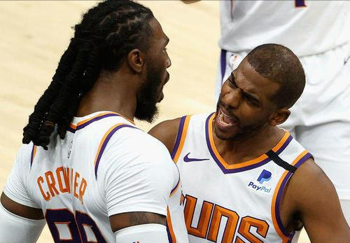  湖人浓眉哥攻防一体，制霸禁区力克太阳队