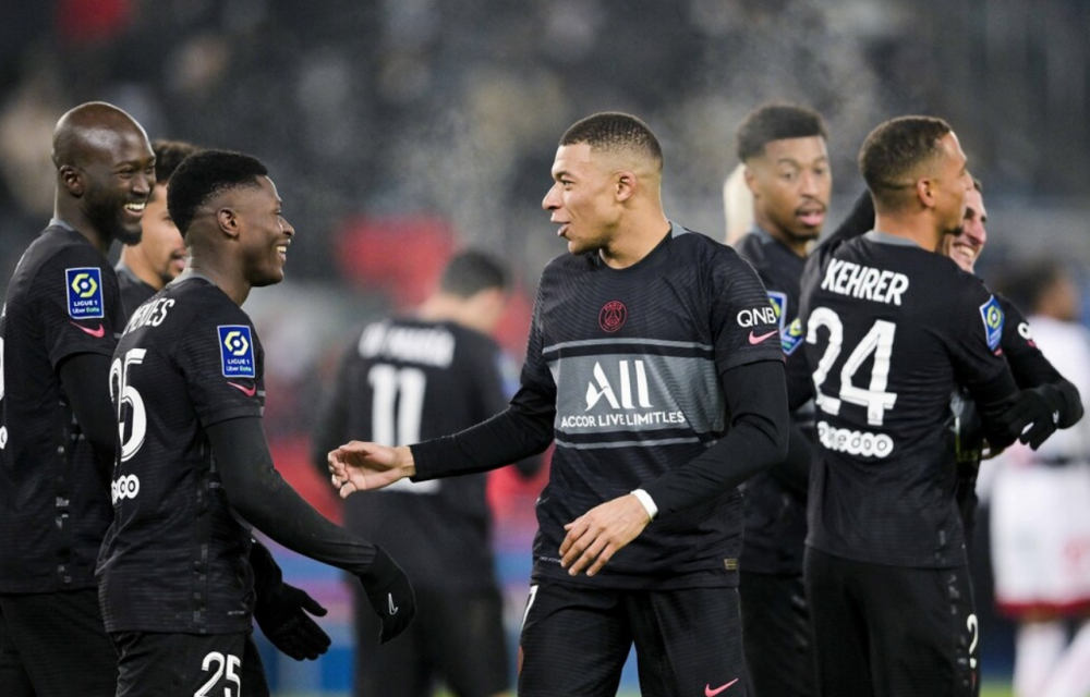  马赛队长领衔反击，姆巴佩附体边锋独造四球